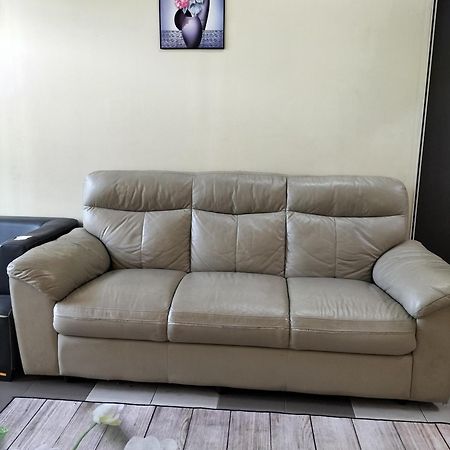 Ulfah Hotel Мерсинг Екстериор снимка